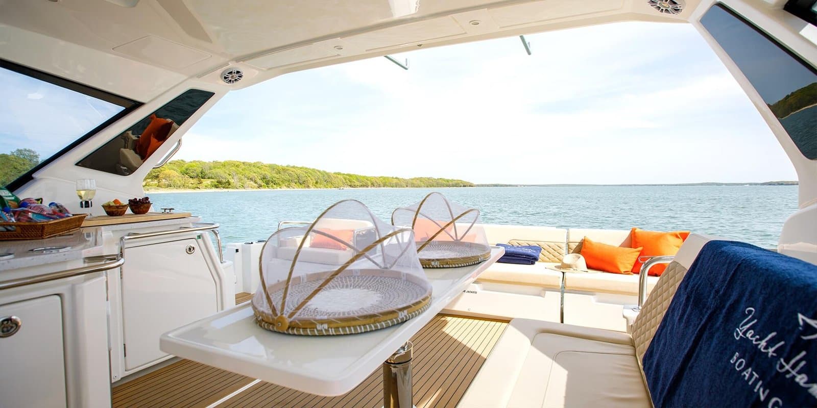 36' Aquila Catamaran (Montauk) photo 2