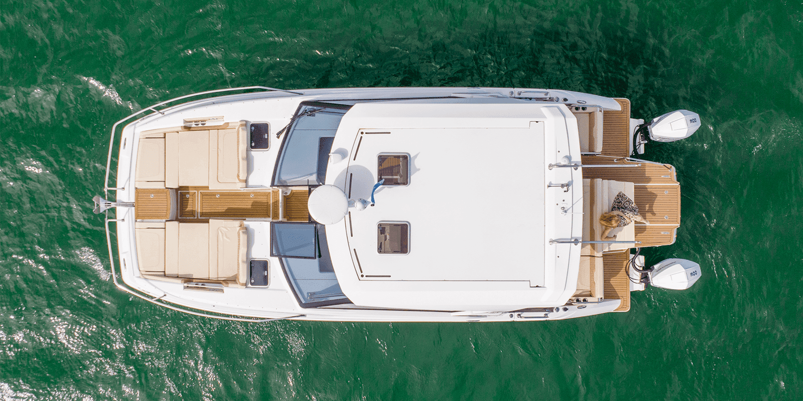36' Aquila Catamaran (East Hampton) photo 4