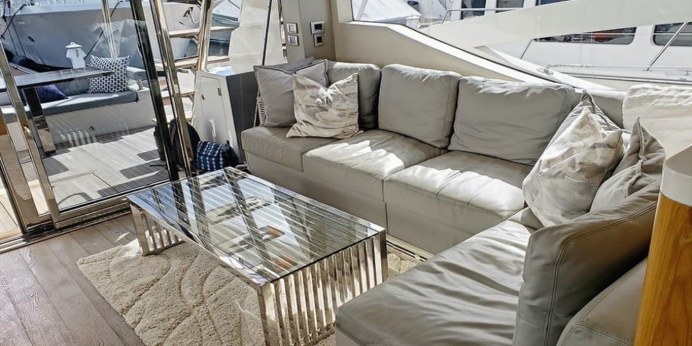 75' Flybridge photo 4