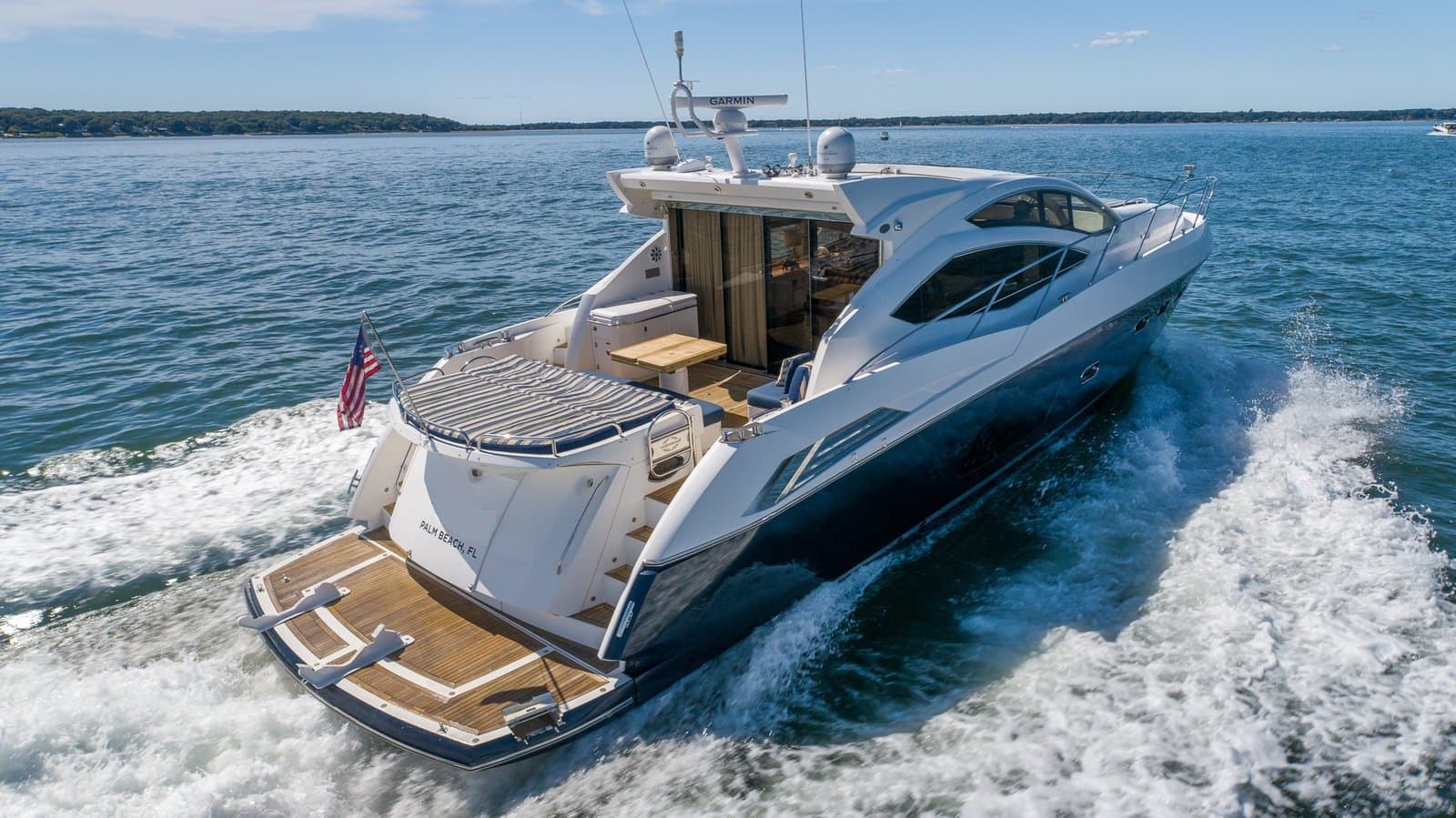 64' Sunseeker Predator photo 2